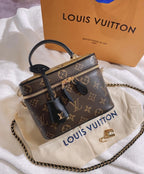 POUCH BAG