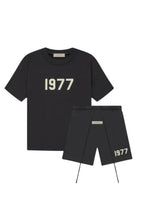 "1977" Short Set